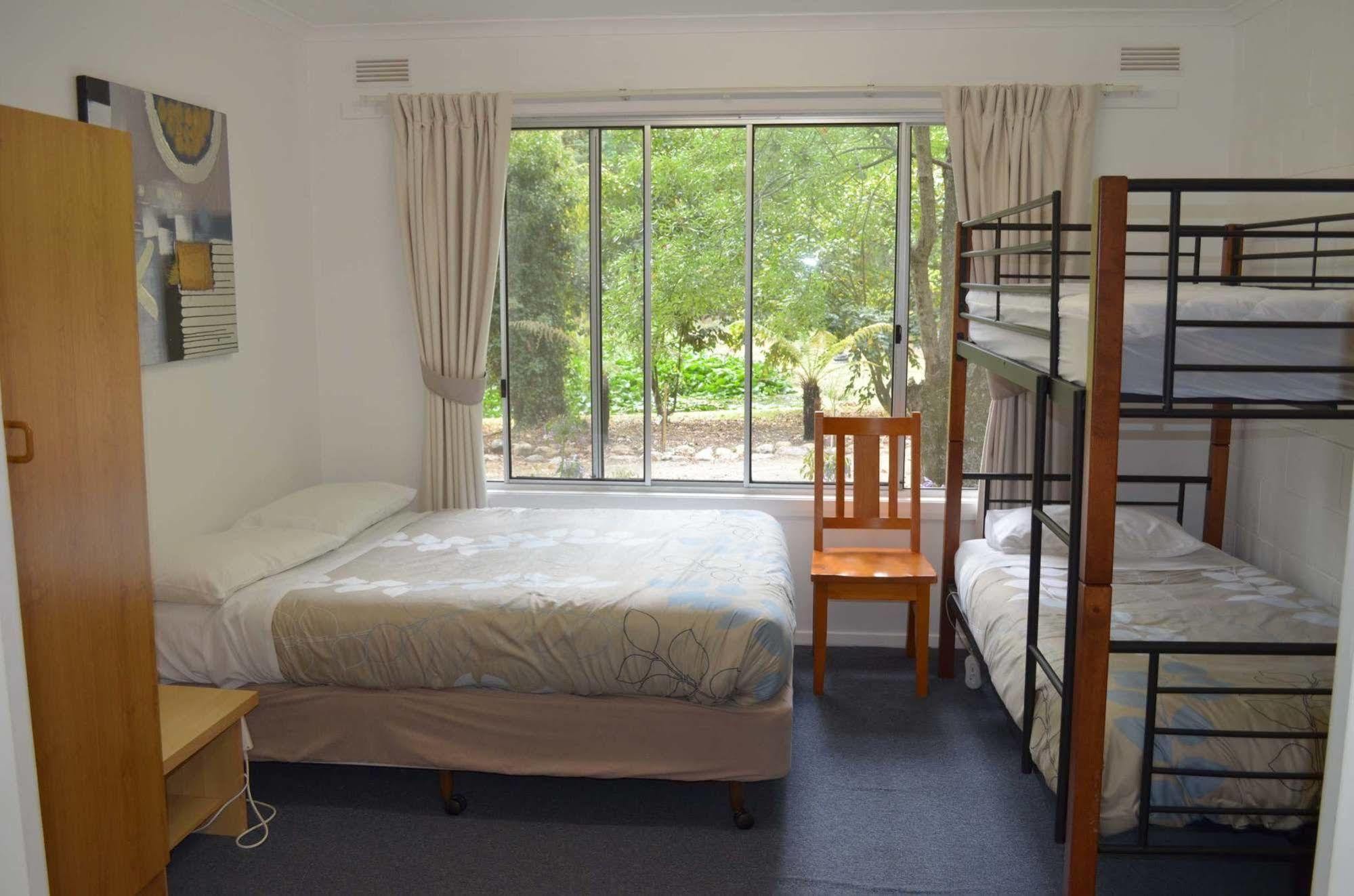 Alpine Riverside Cottages Porepunkah Exterior foto